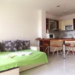 Apartament In Riviera Complex Sveti Vlas