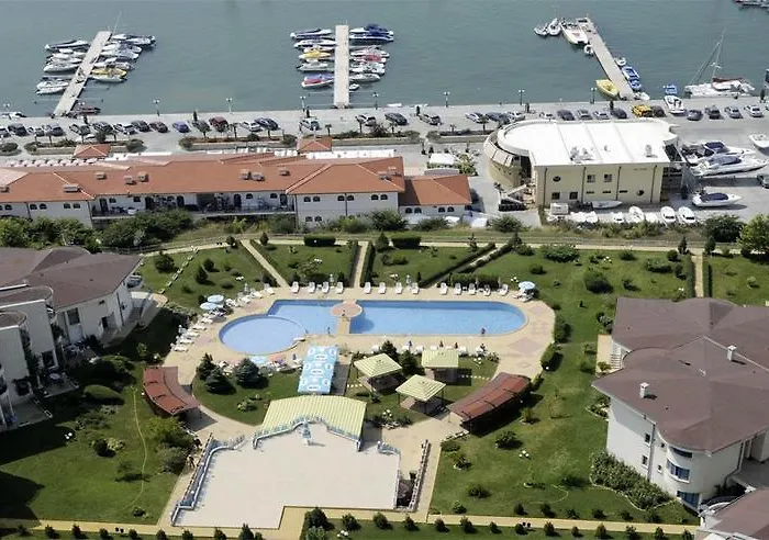 In Riviera Complex Appartement